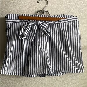 Striped Grey and White Women's Shorts Love Tree Tie